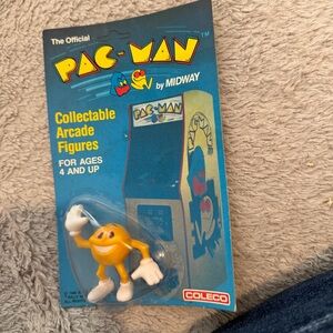 1982 Bally Midway Coleco PAC-MAN Collectable Arcade Figure - Unpunched - Vintage